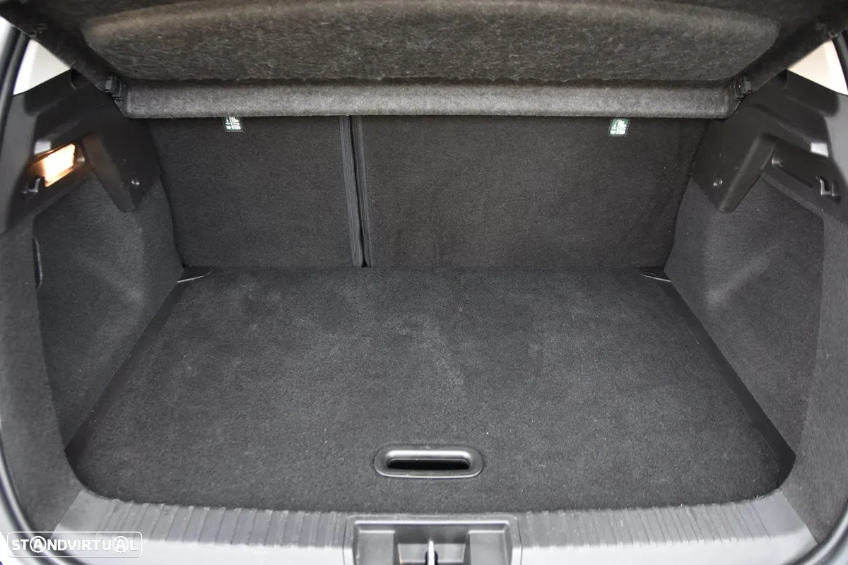 Renault Captur 1.5 dCi Exclusive EDC - 33