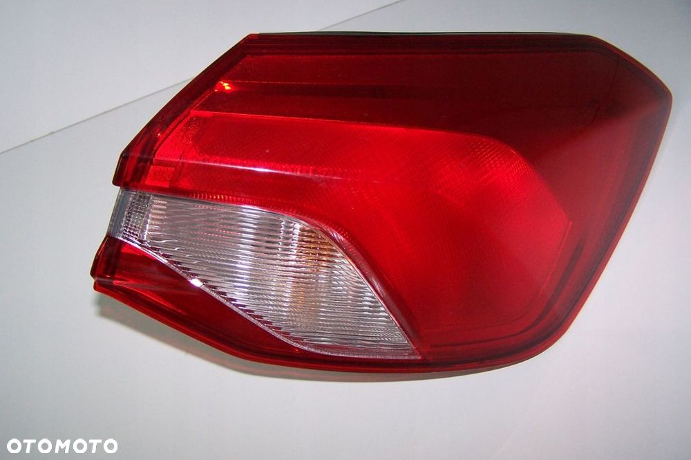 Ford Focus mk4 hatchback lampa tylna - 6