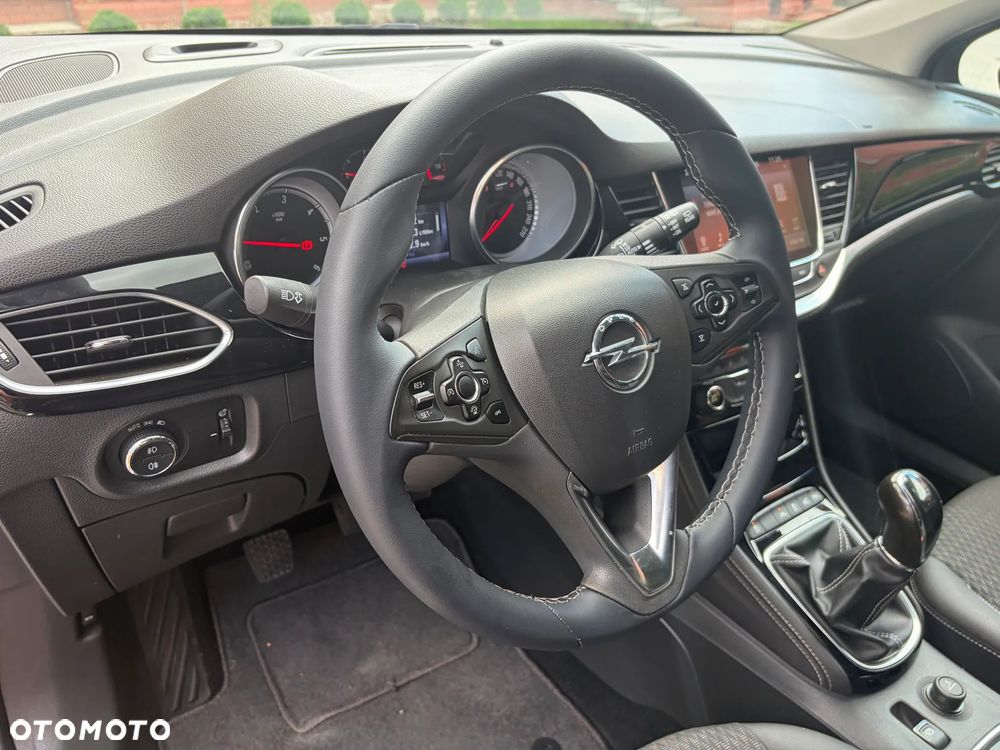 Opel Astra 1.6 CDTI Cosmo - 25