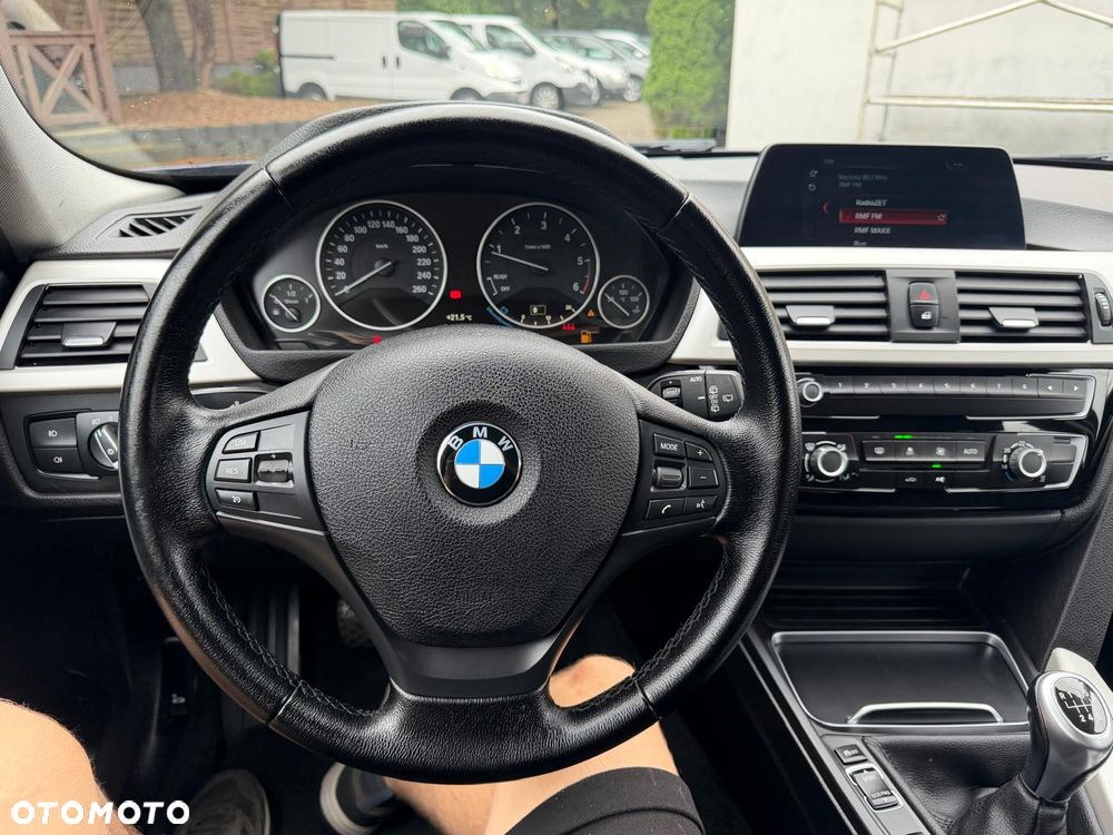 BMW Seria 3 318d Luxury Line Purity - 20