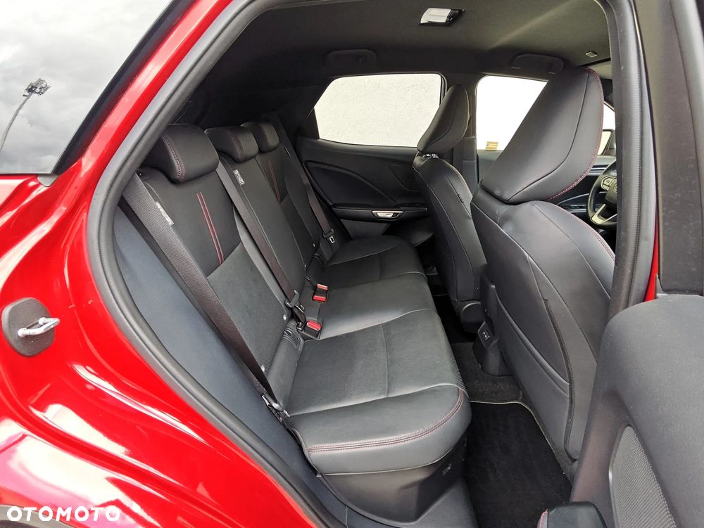 Lexus LBX 1.5 Hybrid Emotion - 12