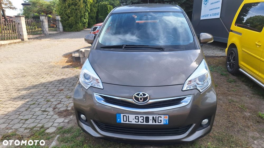 Toyota Verso S - 2