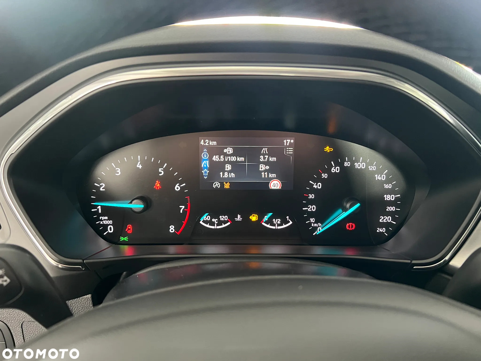 Ford Focus 1.0 EcoBoost Titanium - 22