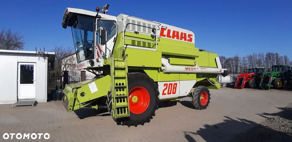 Claas Mega 208 - 9