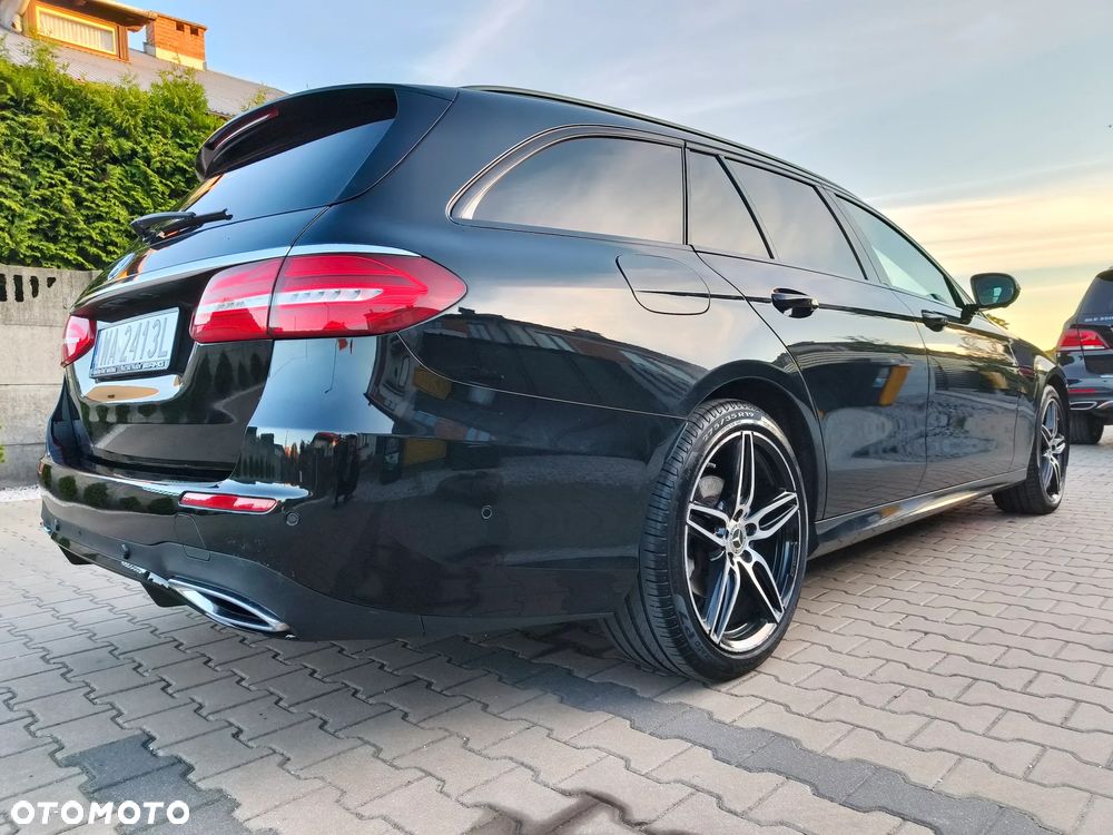 Mercedes-Benz Klasa E 220 d 4-Matic 9G-TRONIC - 10