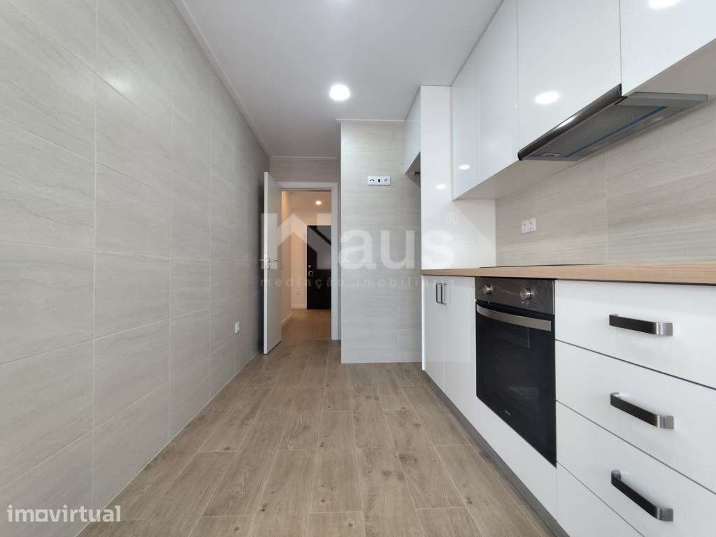 T3 totalmente remodelado com varanda - Grande imagem: 4/15