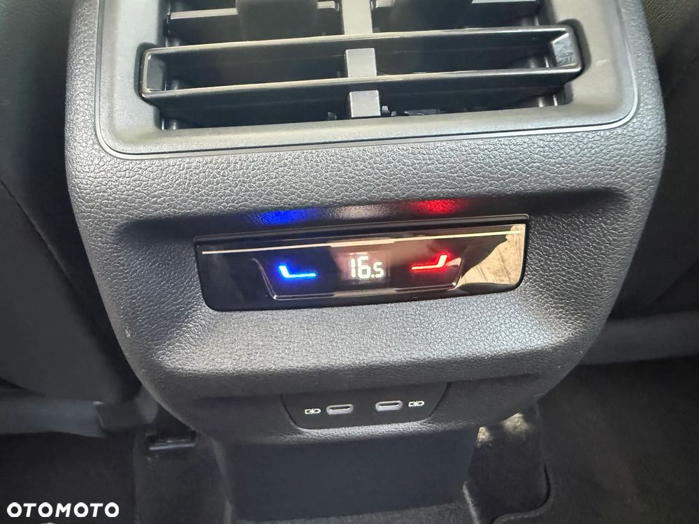 Volkswagen Tiguan 1.5 eHybrid PHEV 150kW Elegance DSG - 34