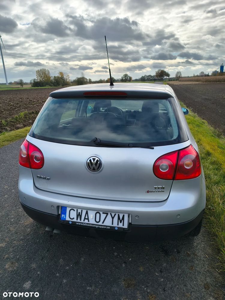 Volkswagen Golf - 6