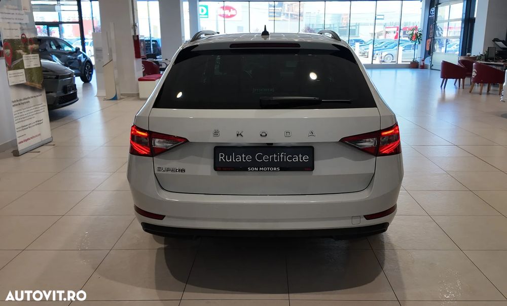 Skoda Superb 2.0 TDI DSG Ambition - 6