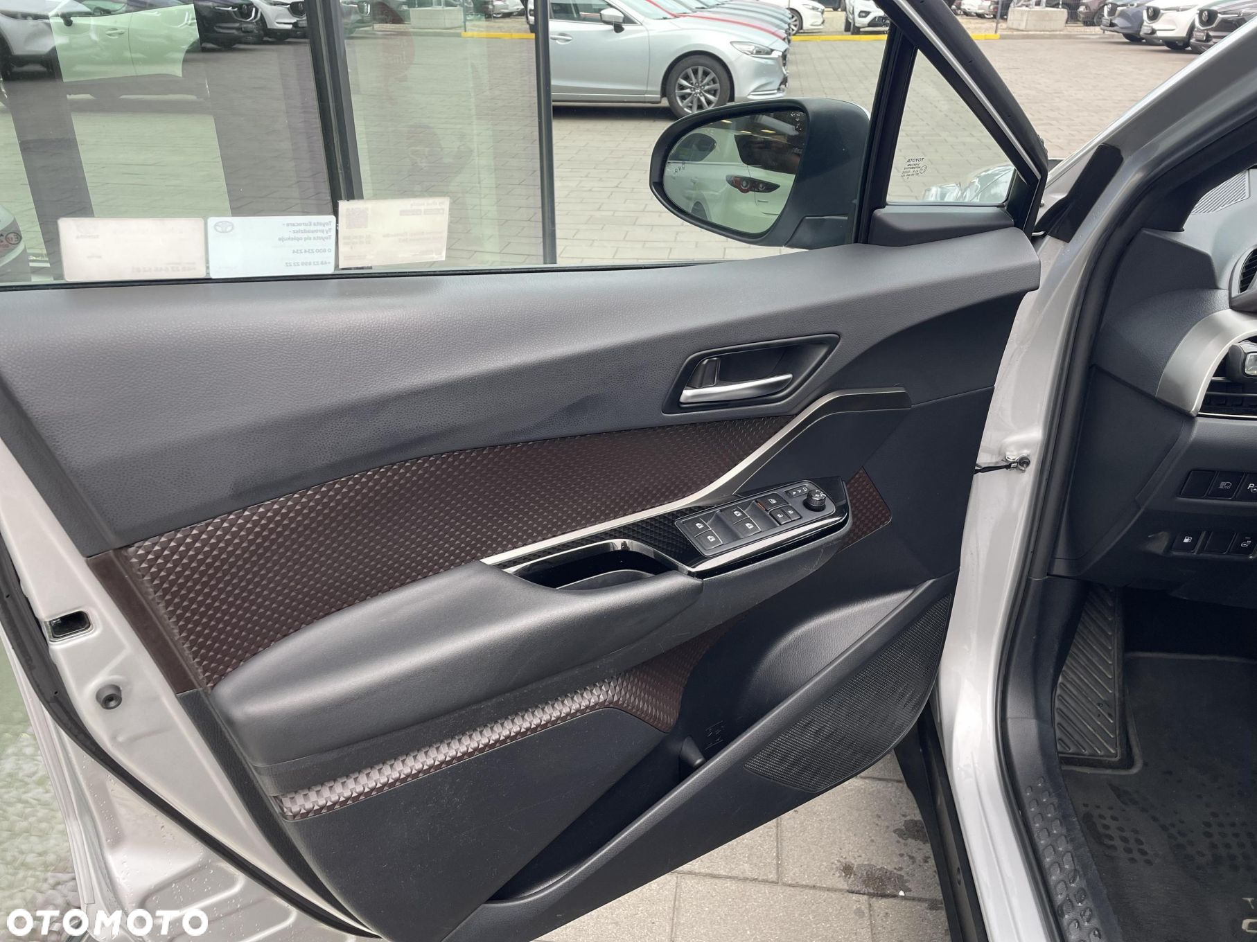 Toyota C-HR - 10