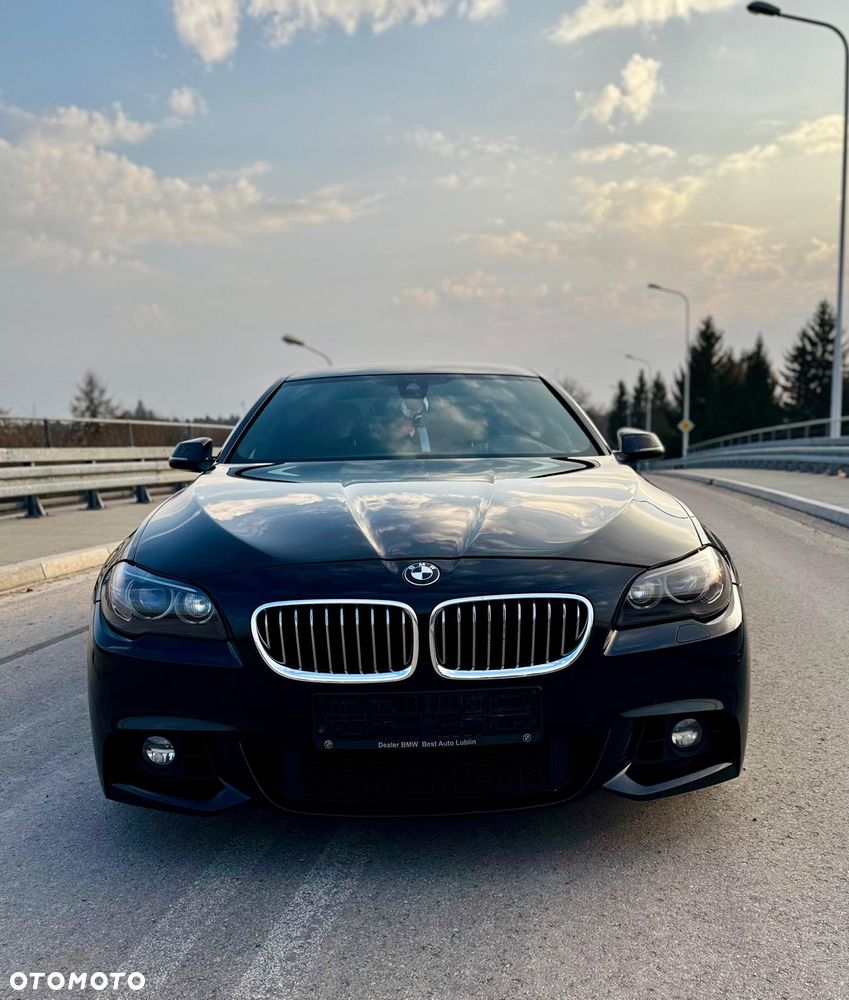BMW Seria 5 550i - 4