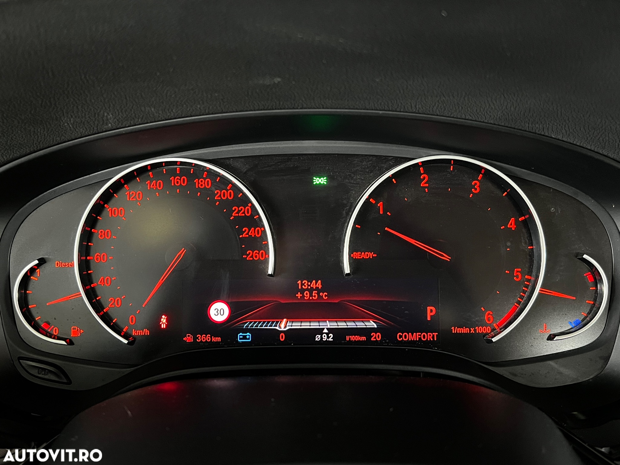BMW Seria 5 530d xDrive Touring Aut. - 12