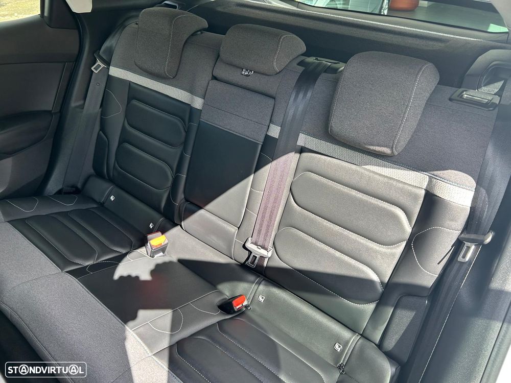 Citroën e-C4 50 kWh Shine - 8