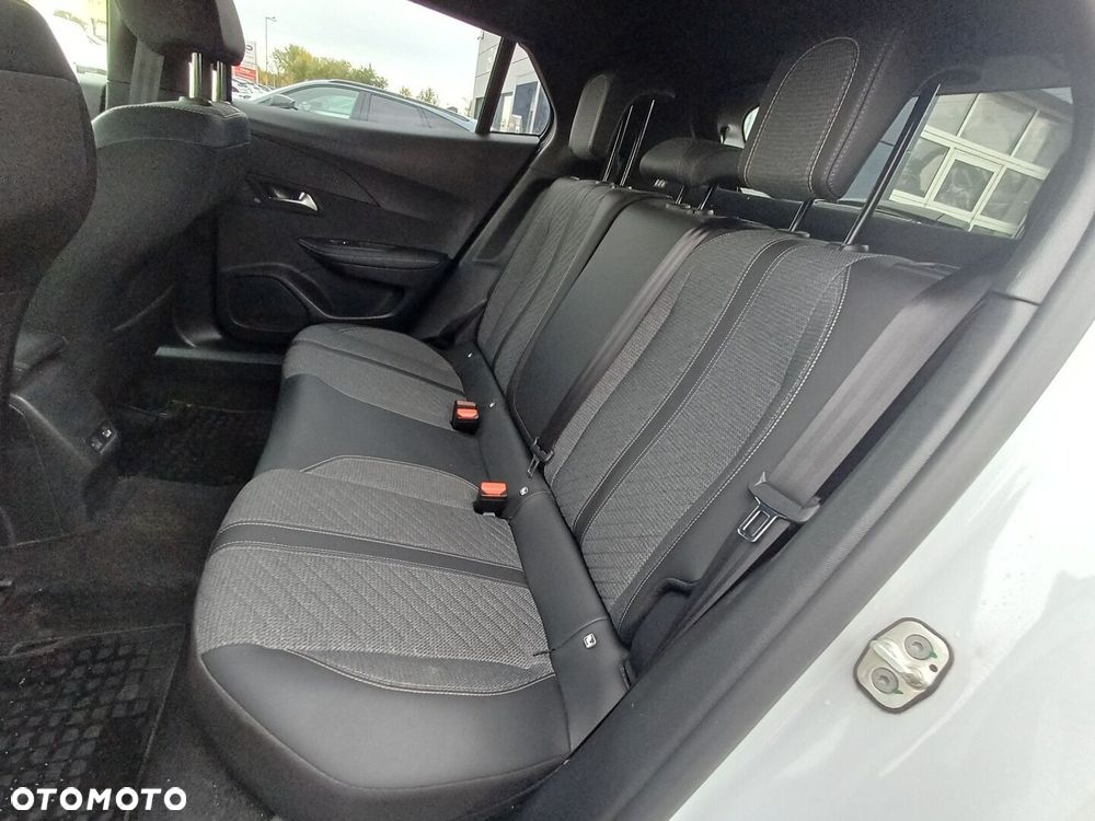 Peugeot 2008 - 30