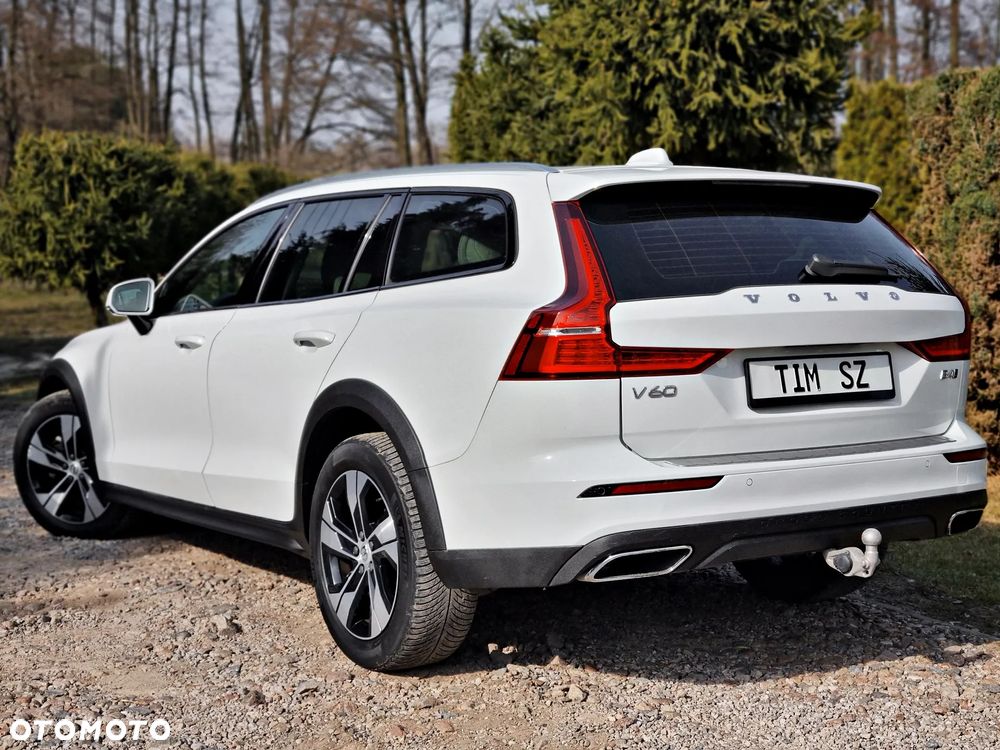 Volvo V60 Cross Country B4 D AWD Geartronic Pro - 14