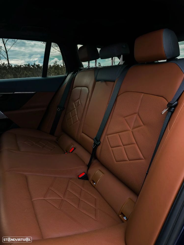 BMW 530 e Pack Desportivo M - 17