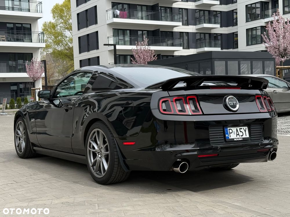 Ford Mustang 5.0 V8 GT - 4