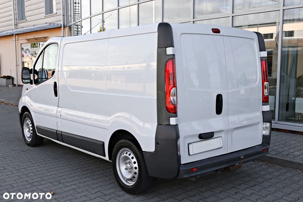 Opel VIVARO - 25