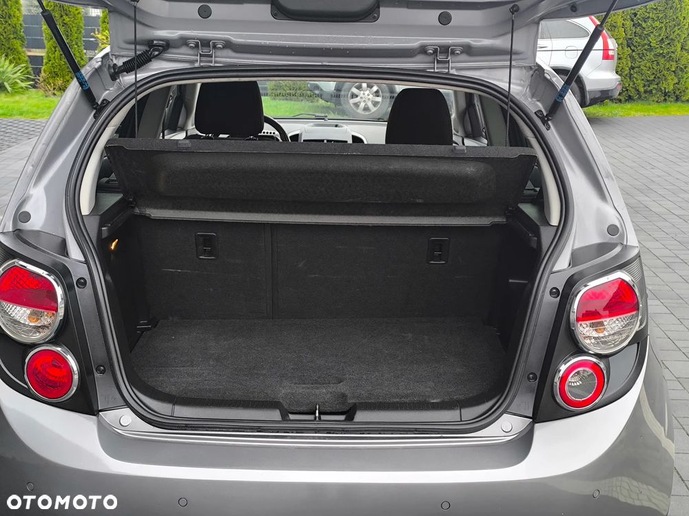 Chevrolet Aveo 1.3 LTZ - 12