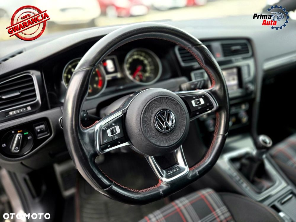 Volkswagen Golf - 19