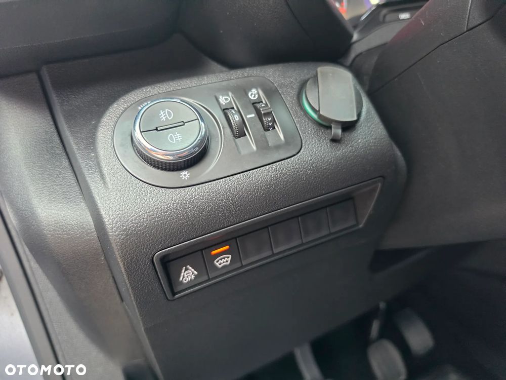 Opel COMBO - 34