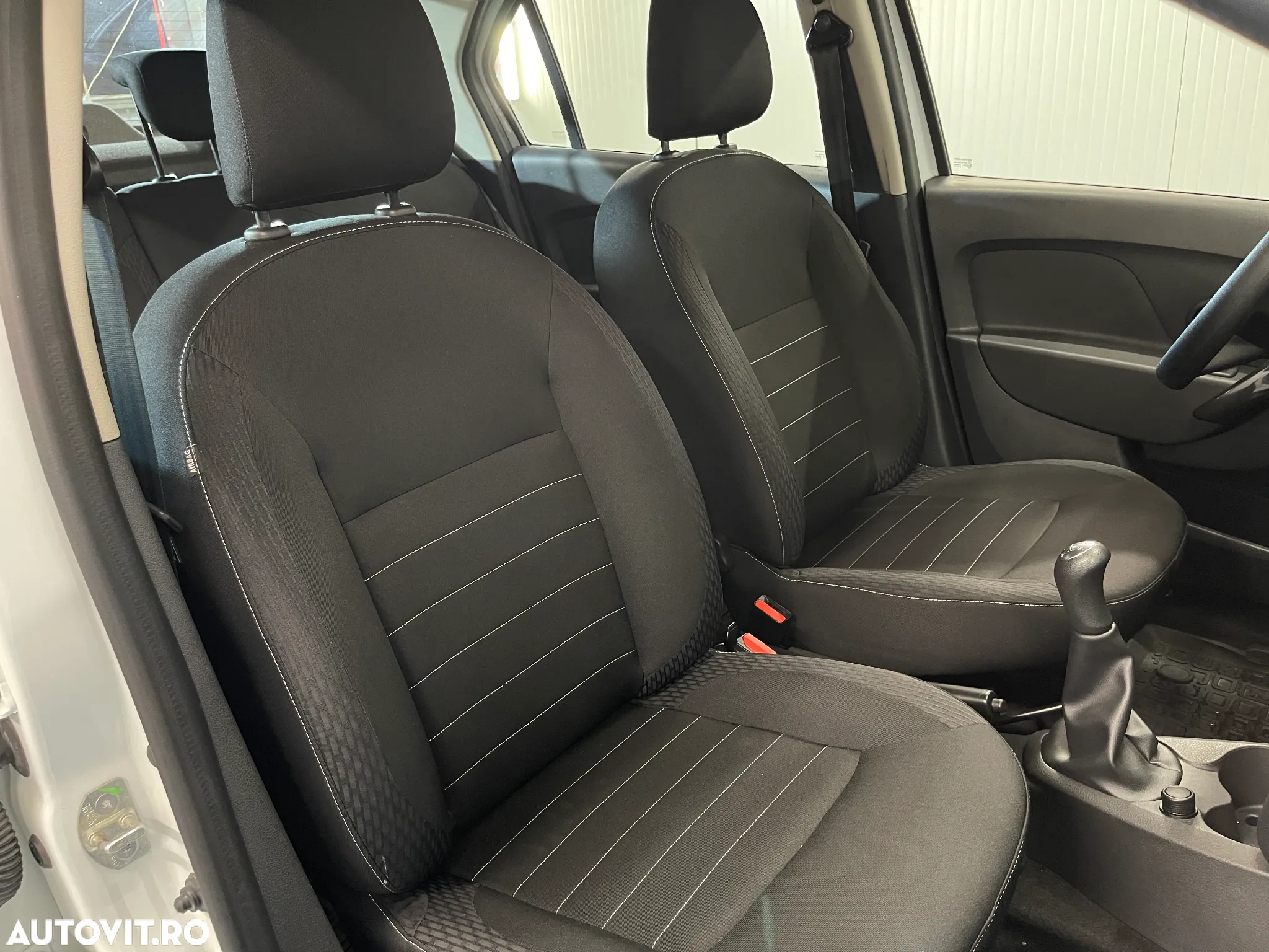Dacia Logan 1.5 Blue dCi Laureate - 9