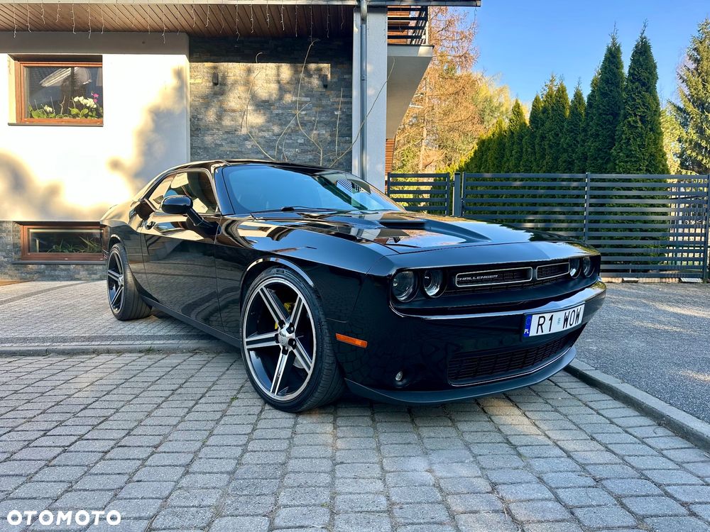 Dodge Challenger - 4