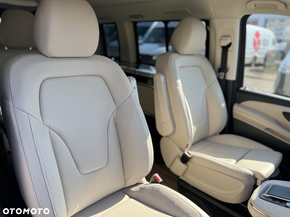 Mercedes-Benz Klasa V - 16