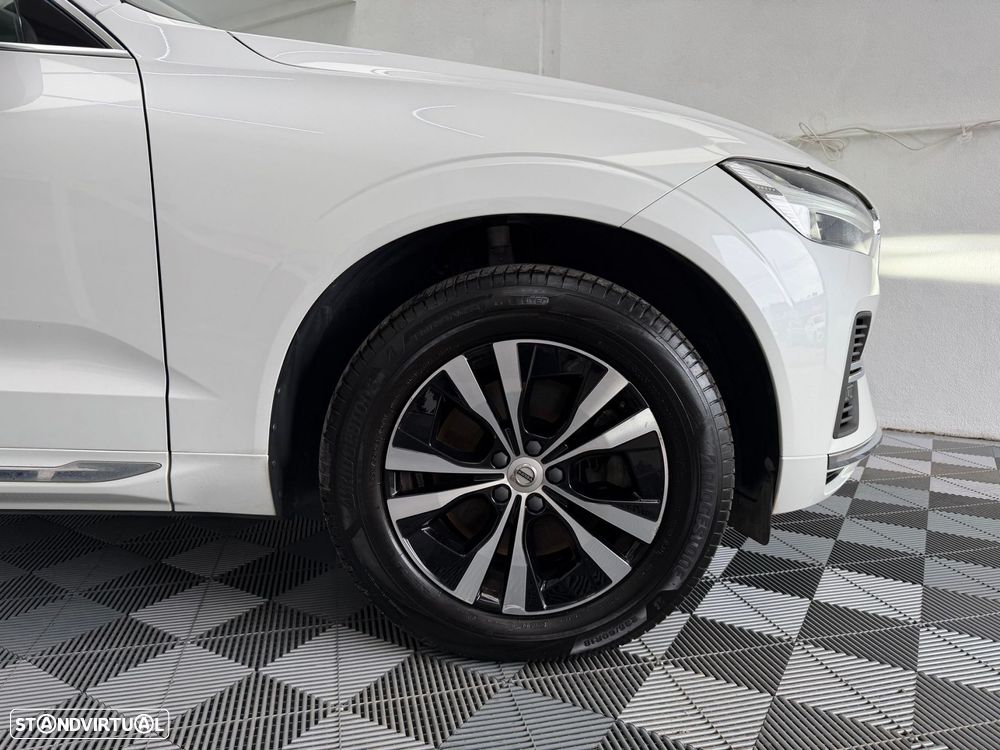 Volvo XC 60 2.0 T6 PHEV Inscription Expression AWD - 28