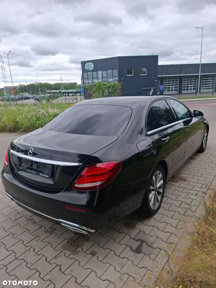 Mercedes-Benz Klasa E 200 d 9G-TRONIC - 8