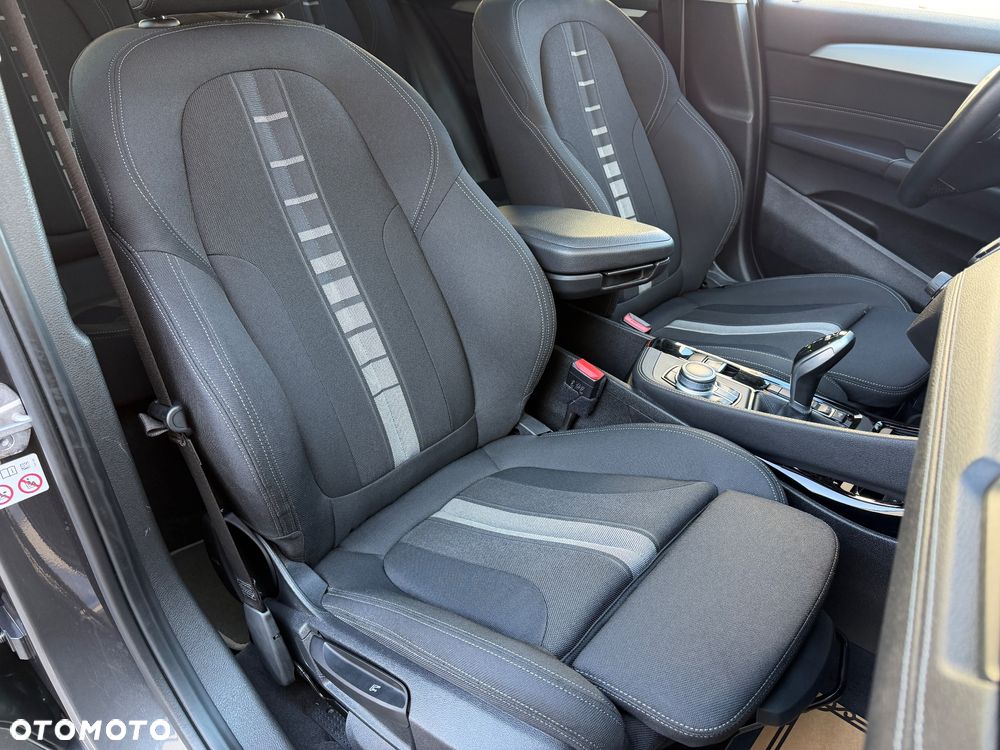 BMW X2 sDrive18d Advantage Plus - 37