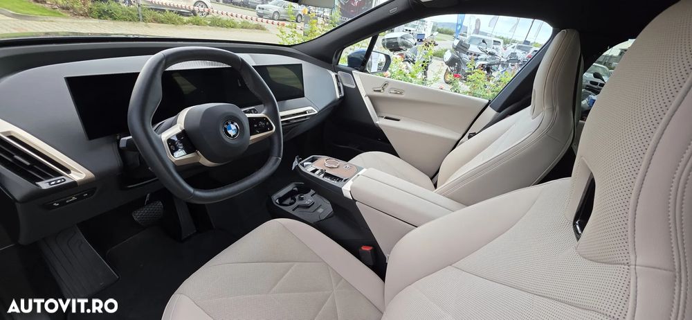 BMW iX xDrive60 - 7