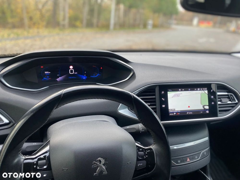 Peugeot 308 BlueHDi 130 Stop & Start Allure Pack - 10