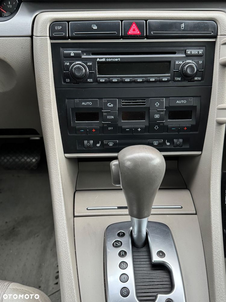 Audi A4 Limousine - 6