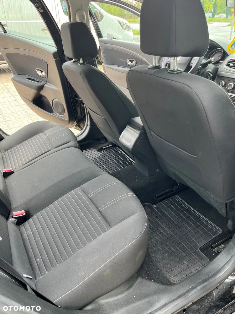 Renault Fluence 1.5 dCi Dynamique - 8