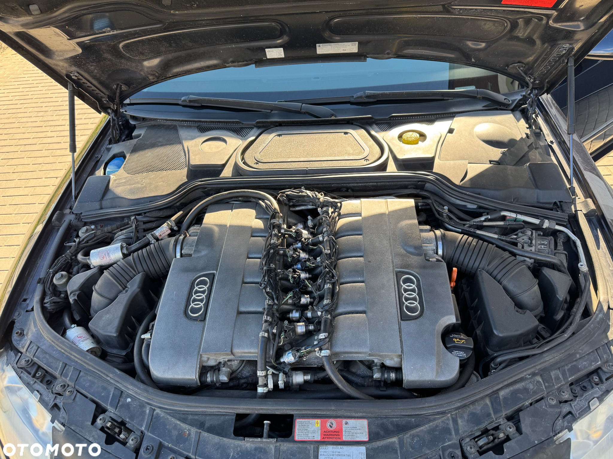 Audi A8 6.0 Quattro - 22