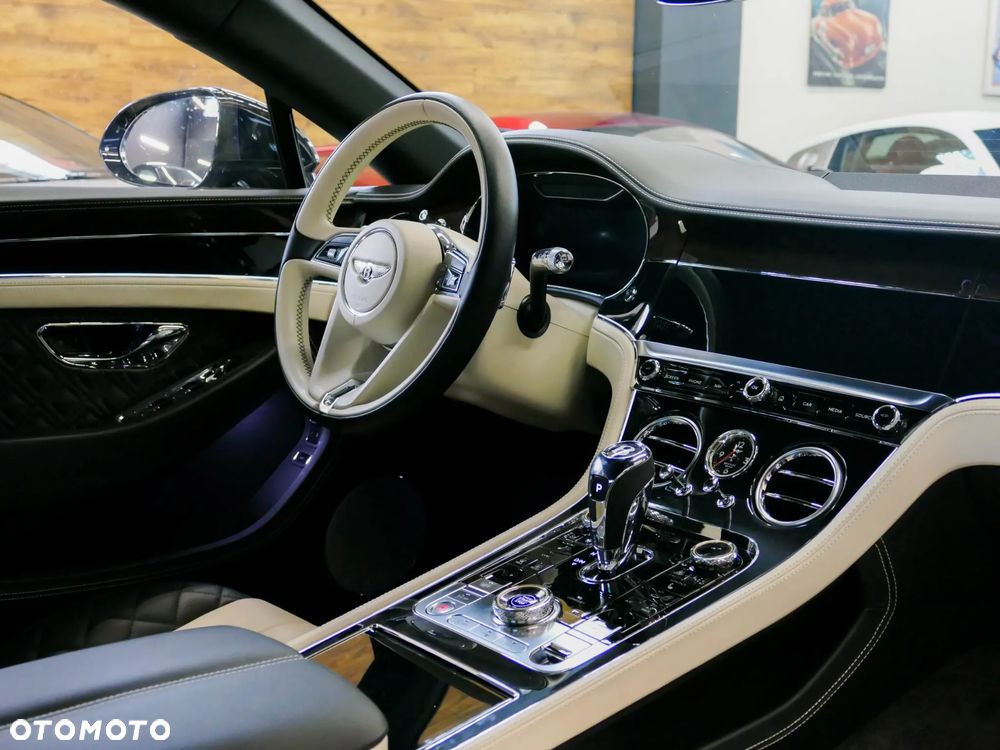 Bentley Continental GT - 14