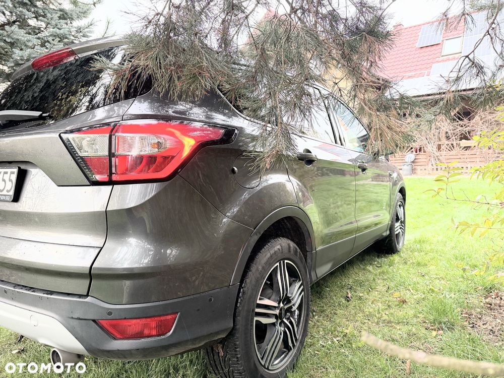 Ford Kuga 2.0 TDCi AWD Titanium - 4