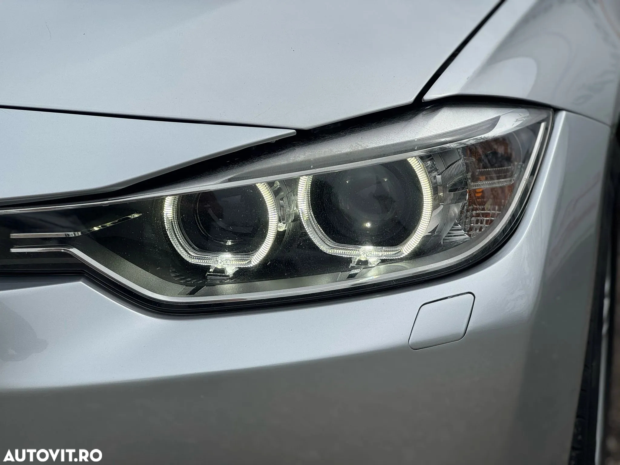 BMW Seria 3 318d Touring Aut. - 23