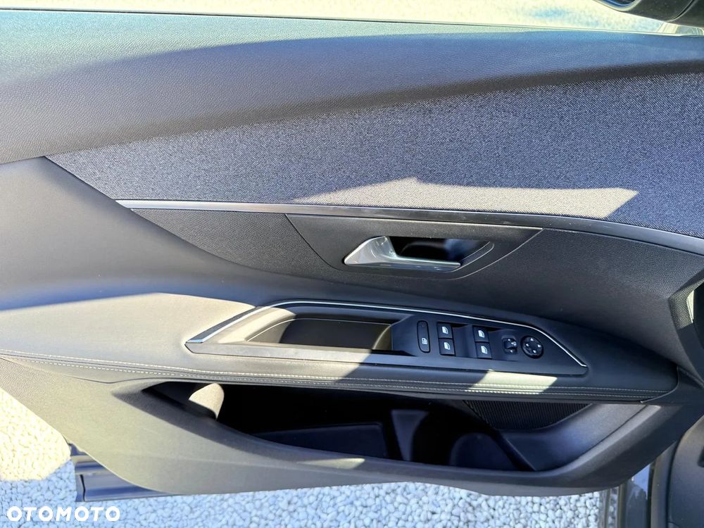 Peugeot 3008 1.2 PureTech GT S&S EAT8 - 14