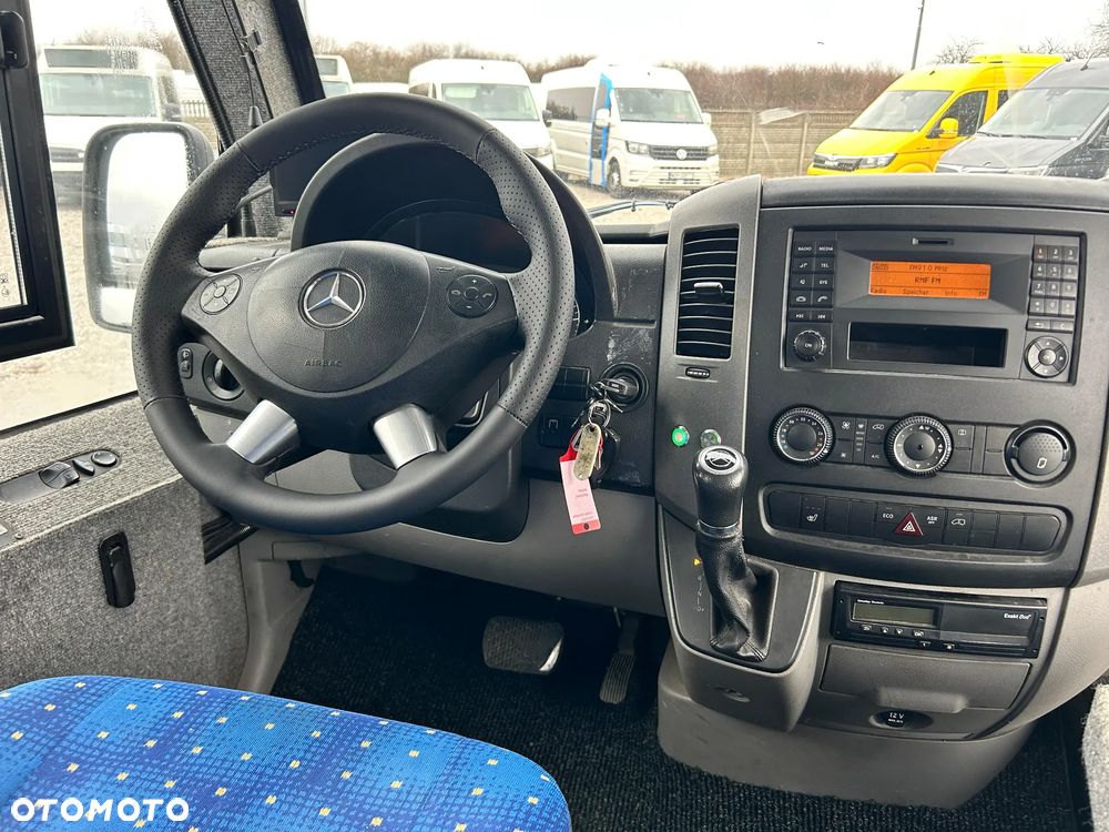 Mercedes-Benz Sprinter 516 - 12