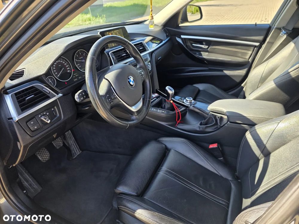 BMW Seria 3 318d - 12
