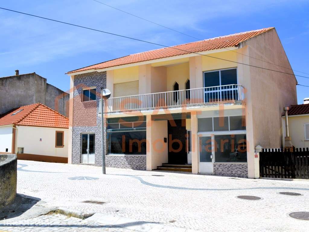 Moradia T4, com comercio, na Praia da Vieira - Grande imagem: 2/54