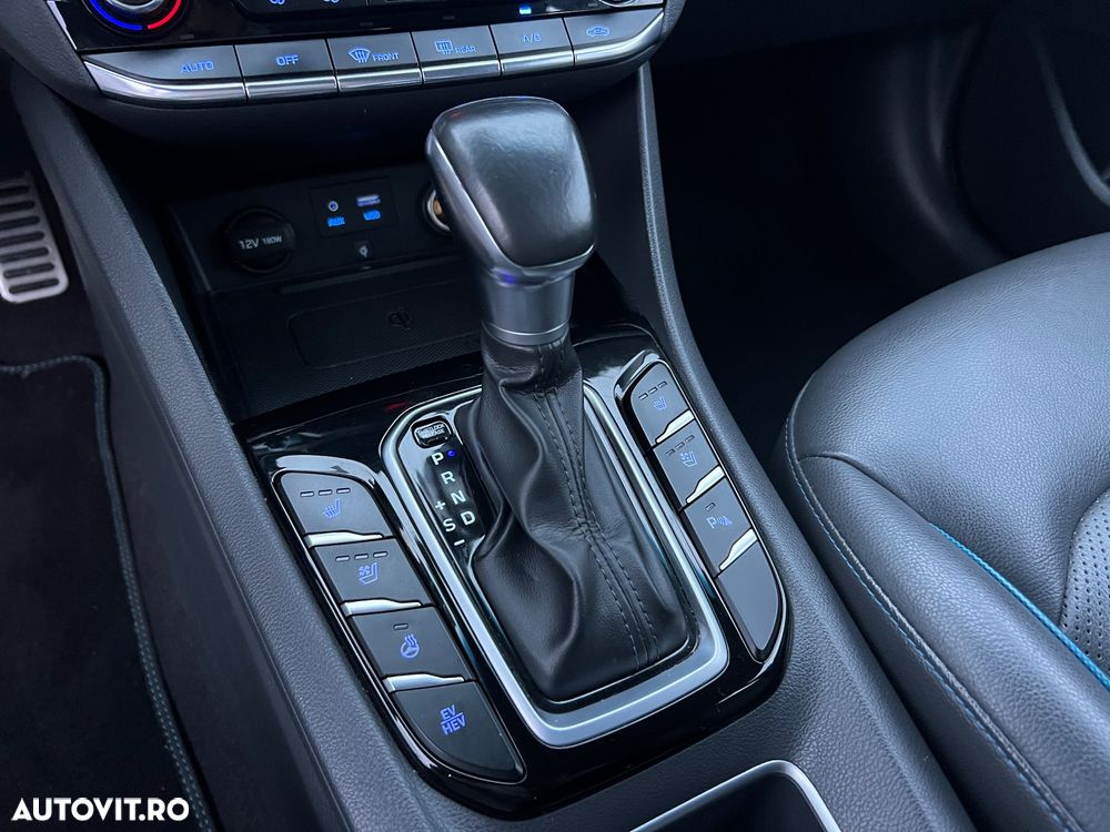 Hyundai IONIQ 1.6 GDI Premium - 21