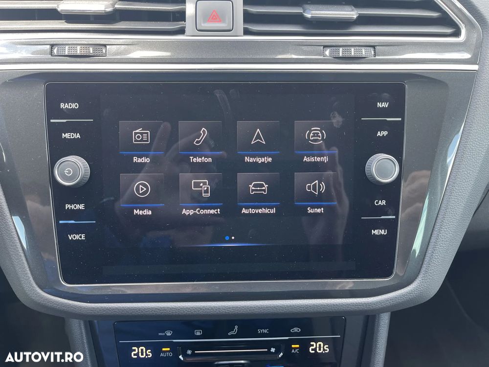 Volkswagen Tiguan 2.0 TDI SCR 4MOTION DSG Elegance - 17