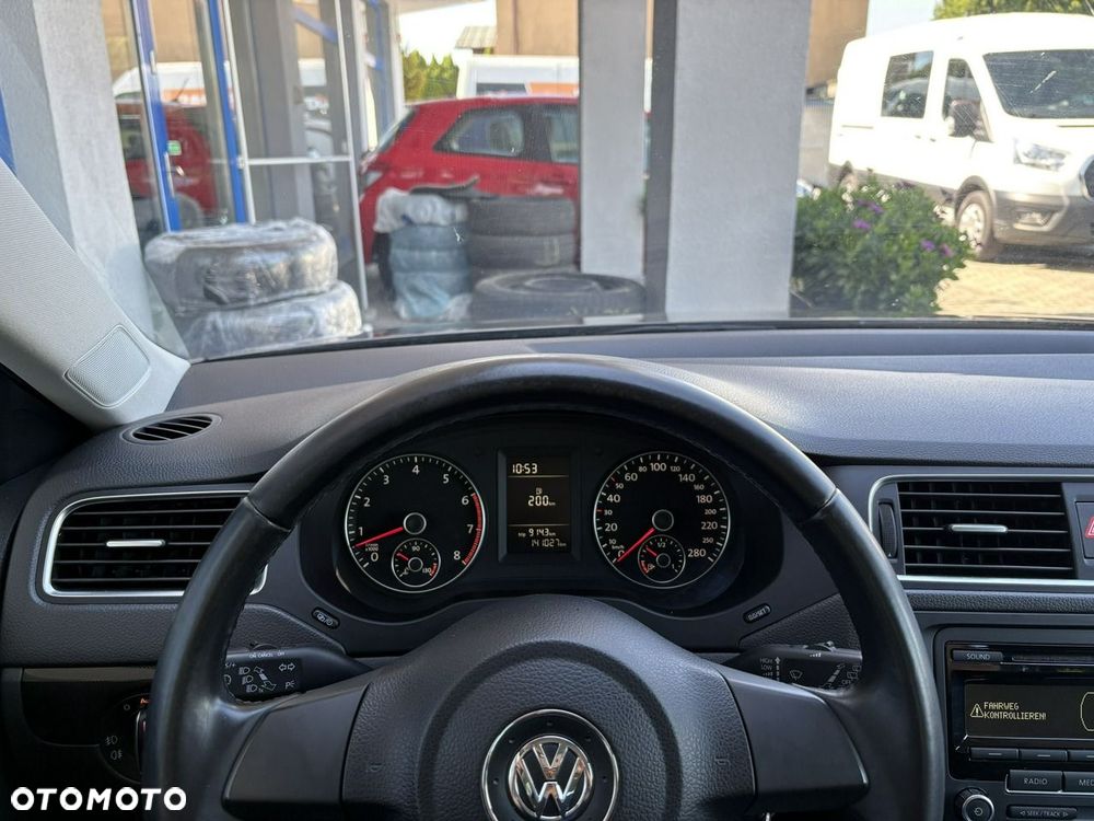 Volkswagen Jetta - 19