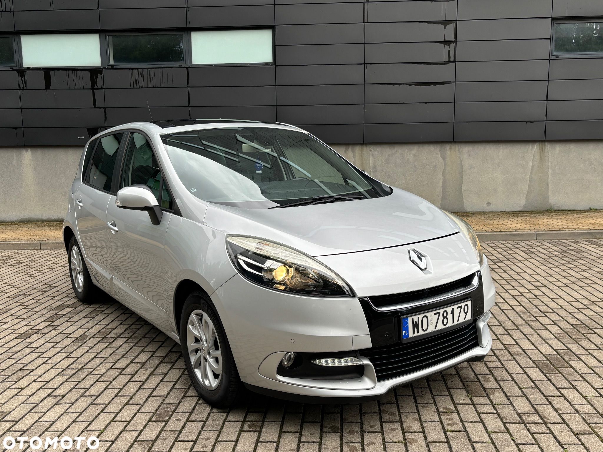 Renault Scenic - 1