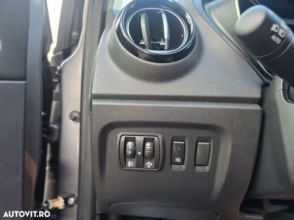 Renault Captur (ENERGY) TCe 90 INTENS - 28