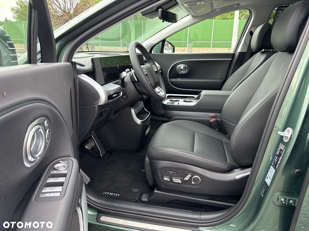 Hyundai IONIQ 9 110kWh Calligraphy AWD - 10