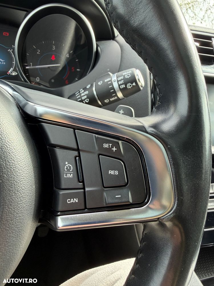 Jaguar F-Pace 20d AWD R-Sport - 23